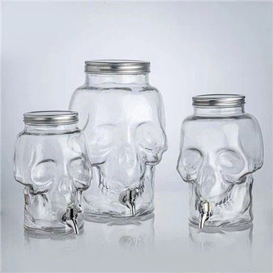 頭蓋骨の形の飲料ディスペンサー