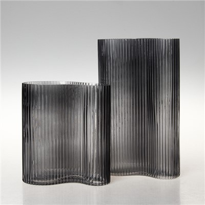 手吹きガラスの花瓶